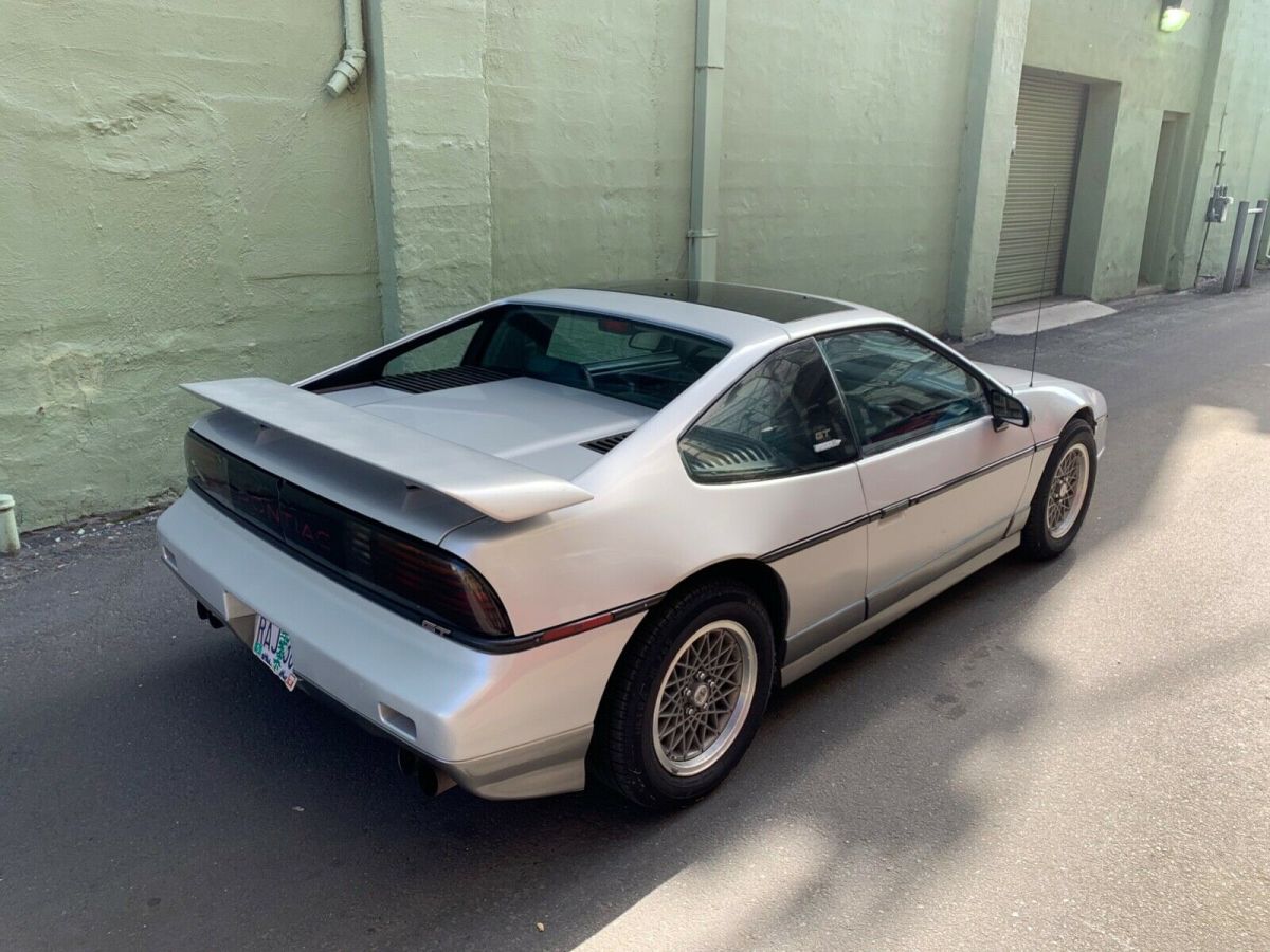 1987 Pontiac Fiero GT - photo 12