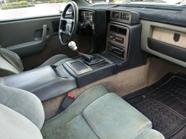 1987 Pontiac Fiero SE - photo 10