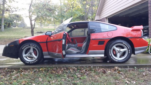 1987 Pontiac Fiero GT - photo 4