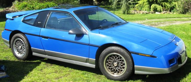1987 Pontiac Fiero - photo 3