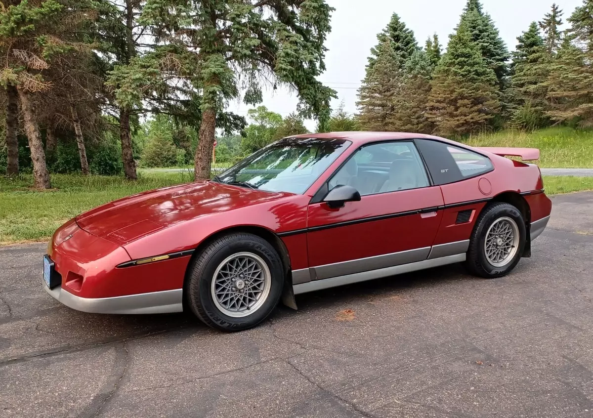 1987 PONTIAC FIERO GT 5 Speed Manual. 54k Miles. Runs/Drives Very Good. V6 1987 Pontiac Fiero