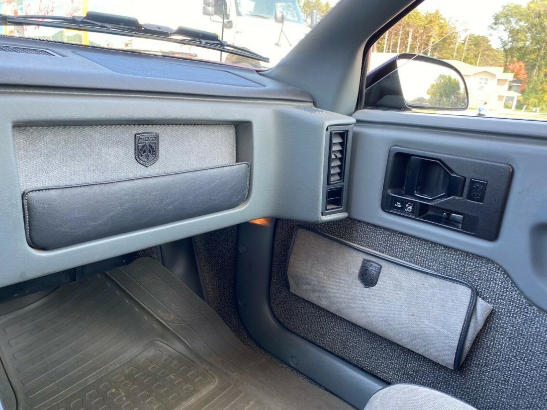 1987 Pontiac Fiero - photo 10