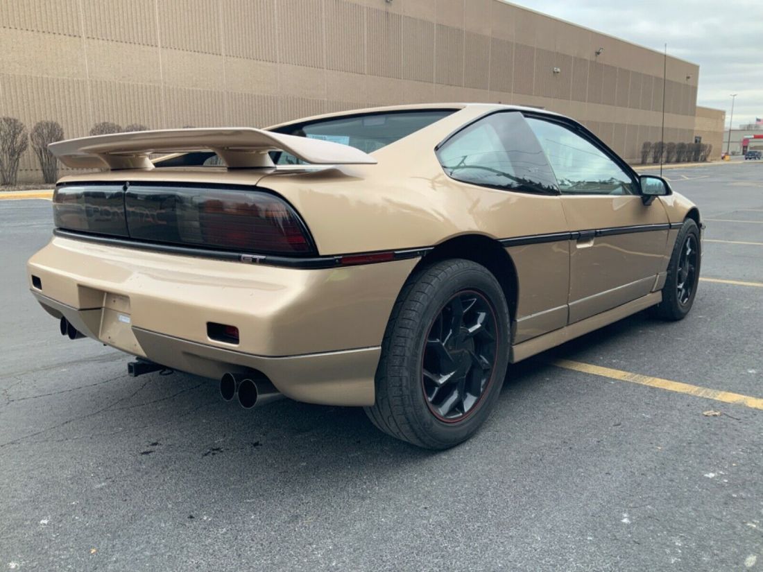 1987 Pontiac Fiero GT - photo 3