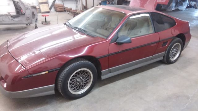 1987 Pontiac Fiero GT project with 80k miles and 3.4 installed 1987 Pontiac Fiero
