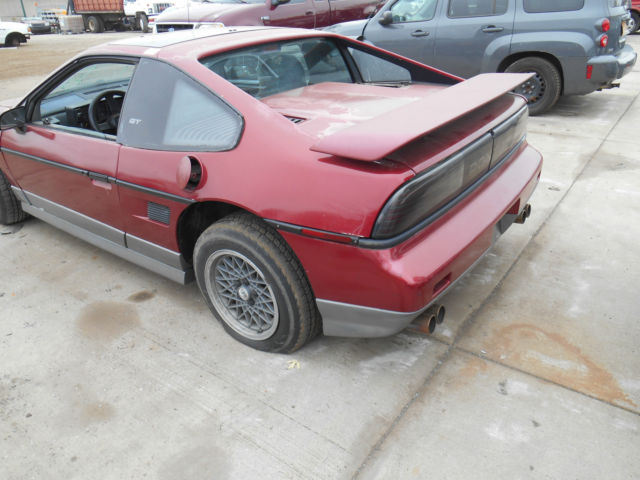 1987 Pontiac Fiero - photo 5
