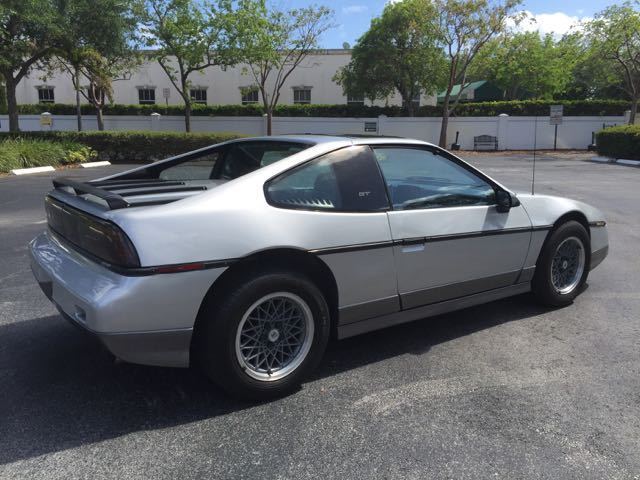 1987 Pontiac Fiero GT V6 - photo 12