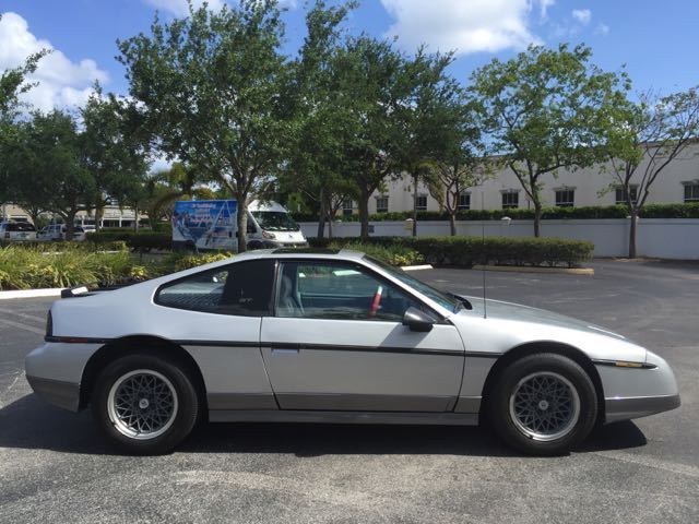 1987 Pontiac Fiero GT V6 - photo 7