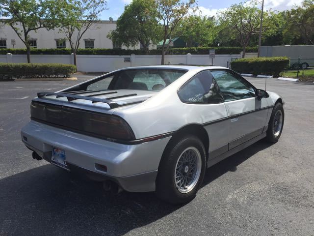 1987 Pontiac Fiero GT V6 - photo 8