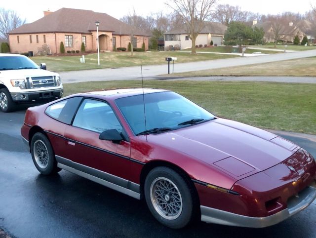 1987 Pontiac Fiero GT - photo 2