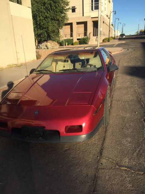 1987 Pontiac Fiero - photo 2