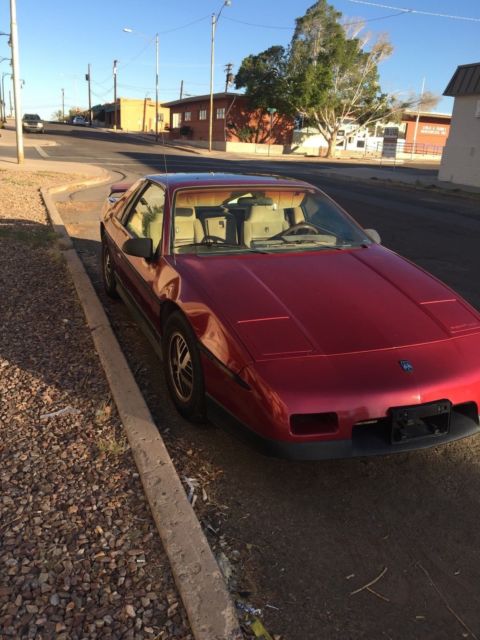 1987 Pontiac Fiero - photo 3