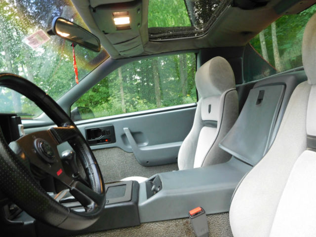 1987 Pontiac Fiero SE - photo 12