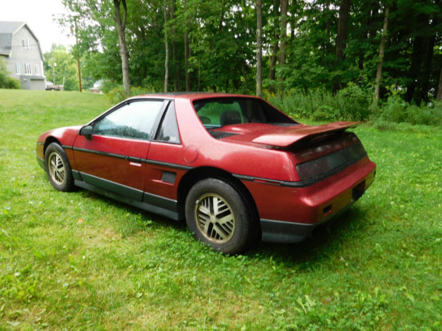 1987 Pontiac Fiero SE - photo 5