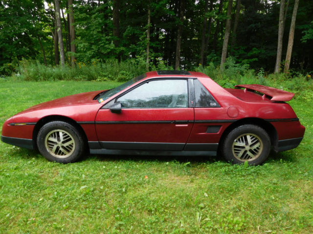 1987 Pontiac Fiero SE - photo 6