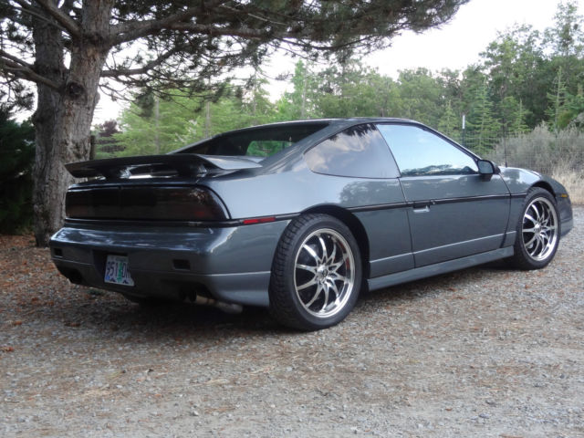 1987 Pontiac Fiero - photo 4