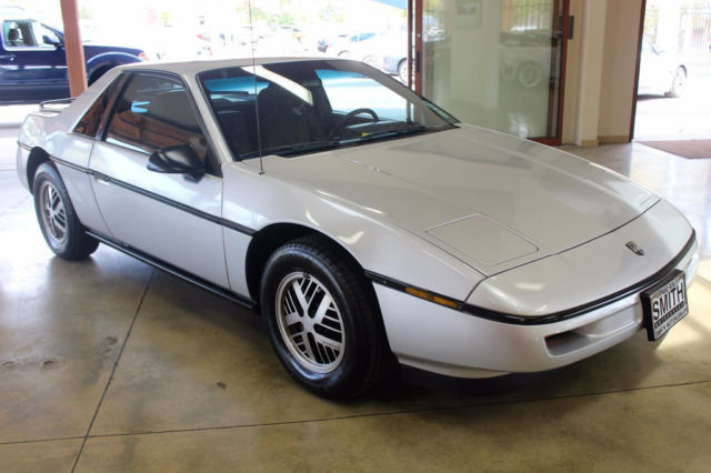 1987 Pontiac Fiero - photo 6