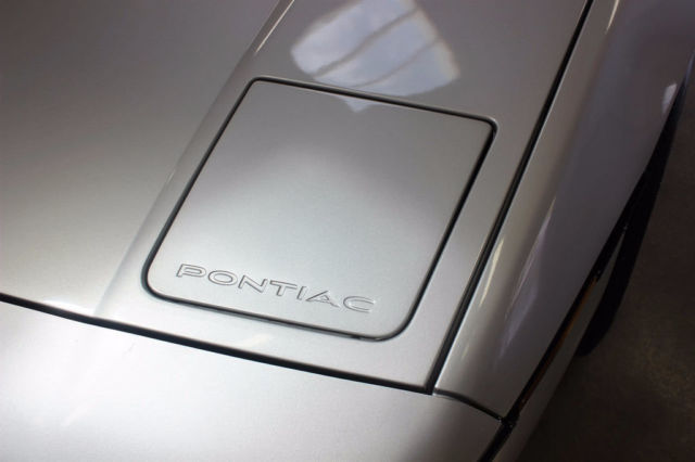1987 Pontiac Fiero - photo 9