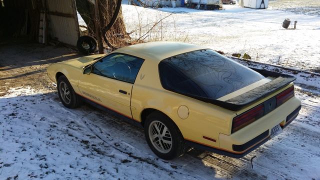 1987 Pontiac Firebird Formula - photo 2