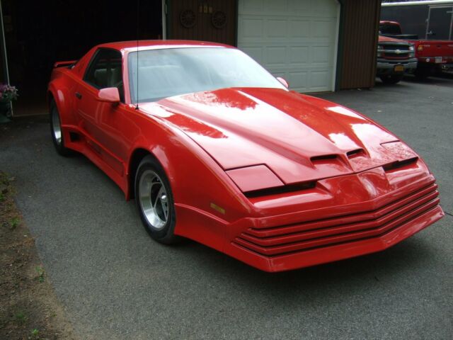 1987 Pontiac Firebird 2 door - photo 2