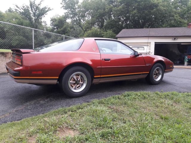 1987 Pontiac Firebird - photo 2