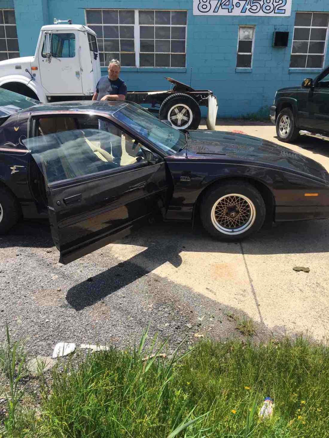 1987 Pontiac Firebird TRANS AM - photo 2