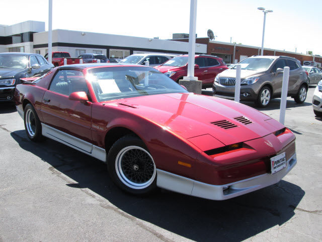 1987 Pontiac Firebird Trans Am Coupe 2-Door 5.0L 1987 Pontiac Firebird Trans Am Coupe 2-Door