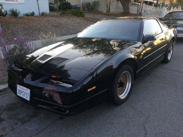 1987 Pontiac Firebird Trans Am Coupe 2-Door - photo 2