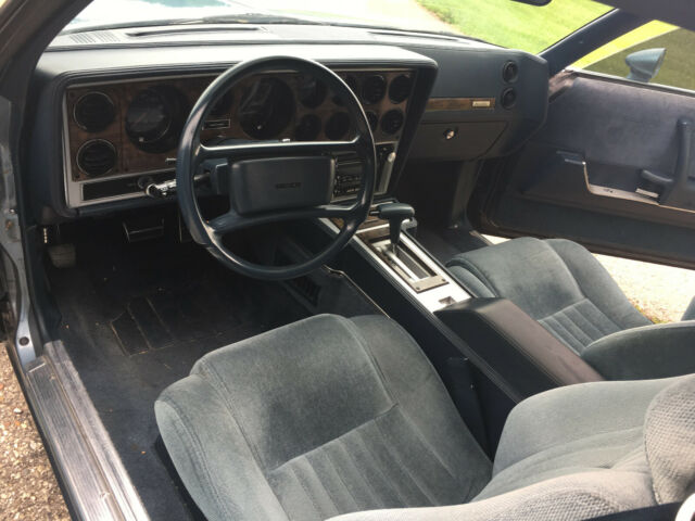 1987 Pontiac Grand Prix LE - photo 12