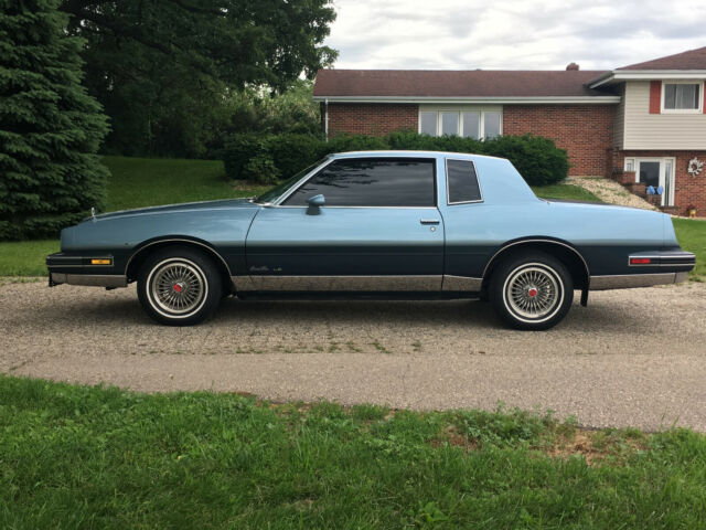 1987 Pontiac Grand Prix LE - photo 2