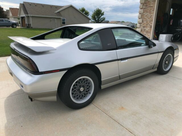 1987 Pontiac Fiero GT - photo 3