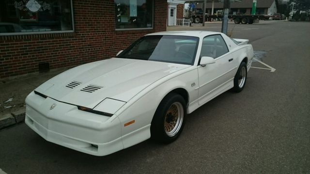 1987 Pontiac Trans Am GTA - photo 2