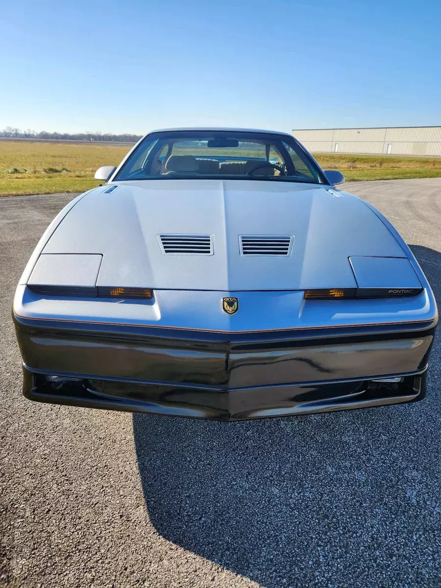 1987 Pontiac GTA Trans Am Coupe Black RWD Automatic 1987 Pontiac Firebird TRANS AM