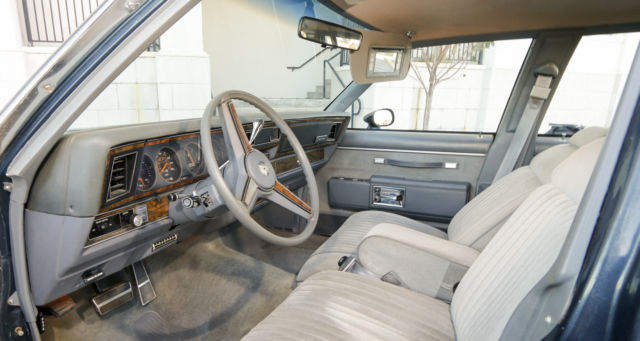 1987 Pontiac Bonneville Safari - photo 12