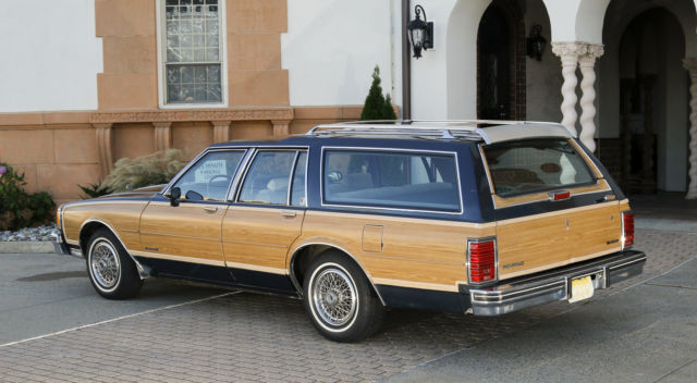 1987 Pontiac Bonneville Safari - photo 4