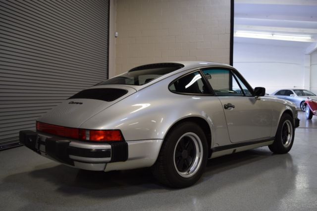 1987 Porsche 911 Carrera Coupe 2-Door - photo 7