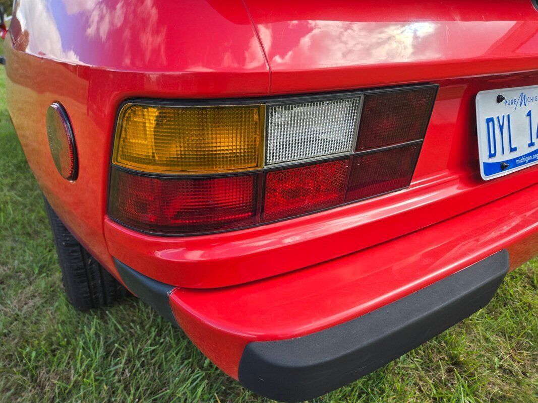 1987 Porsche 924 - photo 9