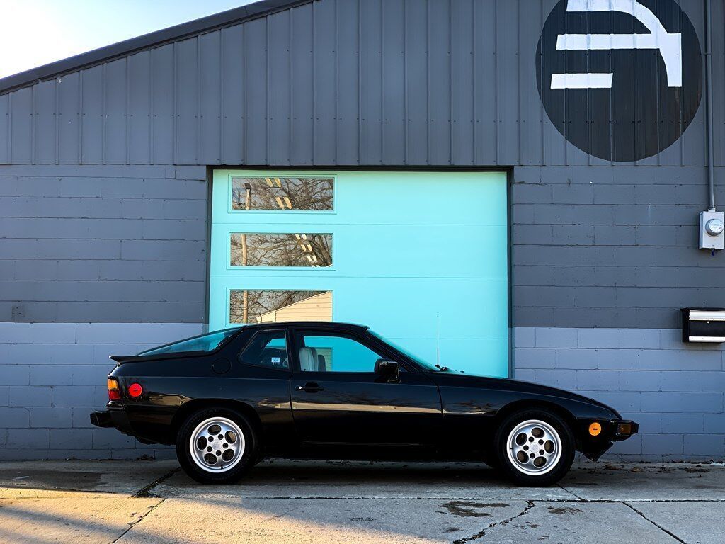 1987 Porsche 924 S 2dr Hatchback - photo 12