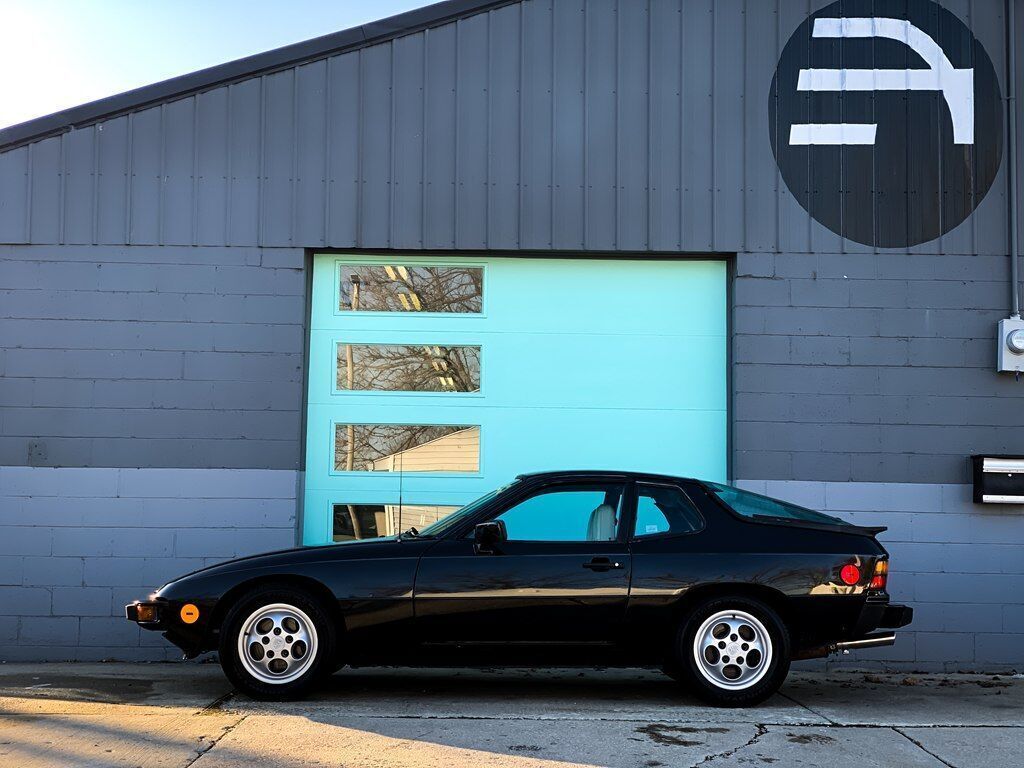1987 Porsche 924 S 2dr Hatchback - photo 5