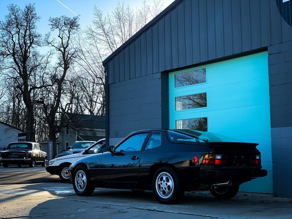 1987 Porsche 924 S 2dr Hatchback - photo 6
