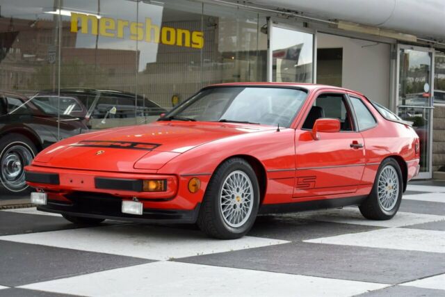 1987 Porsche 924 S 5 Speed Manual 2-Door Hatchback 1987 Porsche 924 S