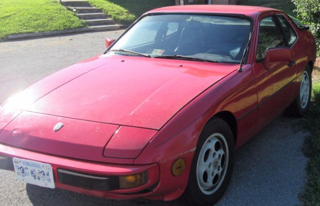 1987 Porsche 924 S. Red/Black- Sunroof, 5 Speed, A/C 1987 Porsche 924 S