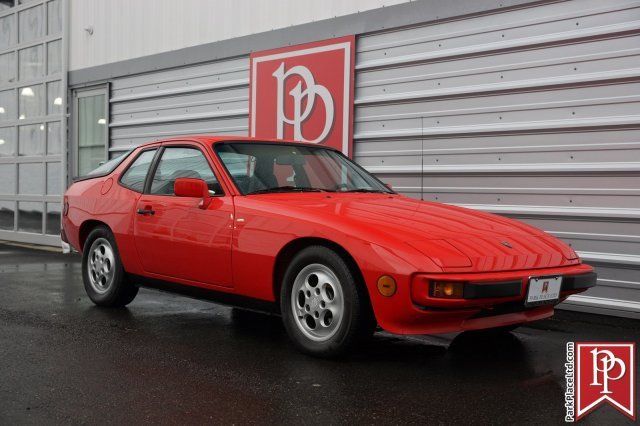 1987 Porsche 924S --