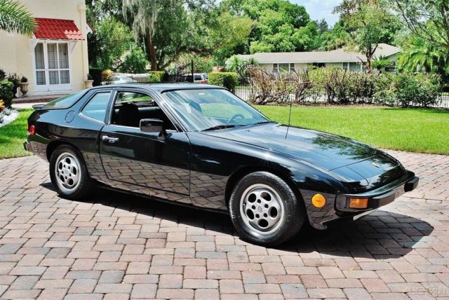 1987 Porsche 924 S Hatchback - photo 2