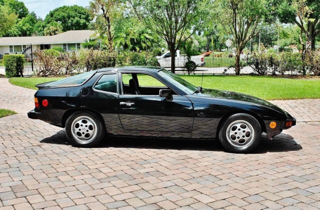 1987 Porsche 924 S Hatchback - photo 3