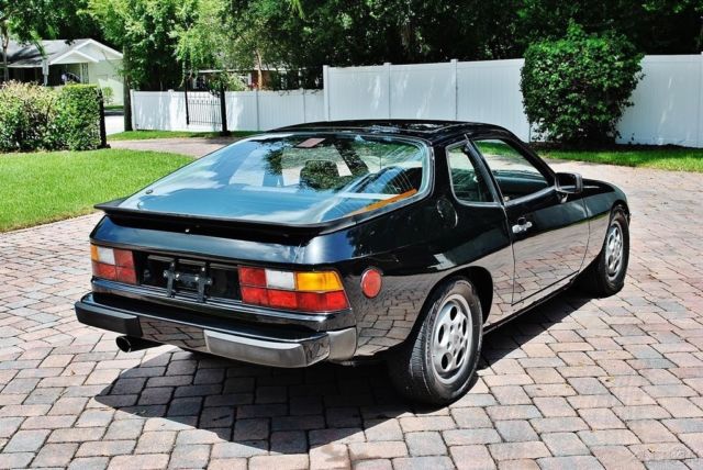 1987 Porsche 924 S Hatchback - photo 5