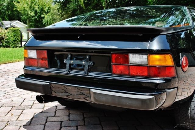 1987 Porsche 924 S Hatchback - photo 6