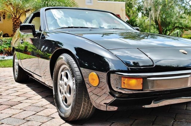 1987 Porsche 924 S Hatchback - photo 8