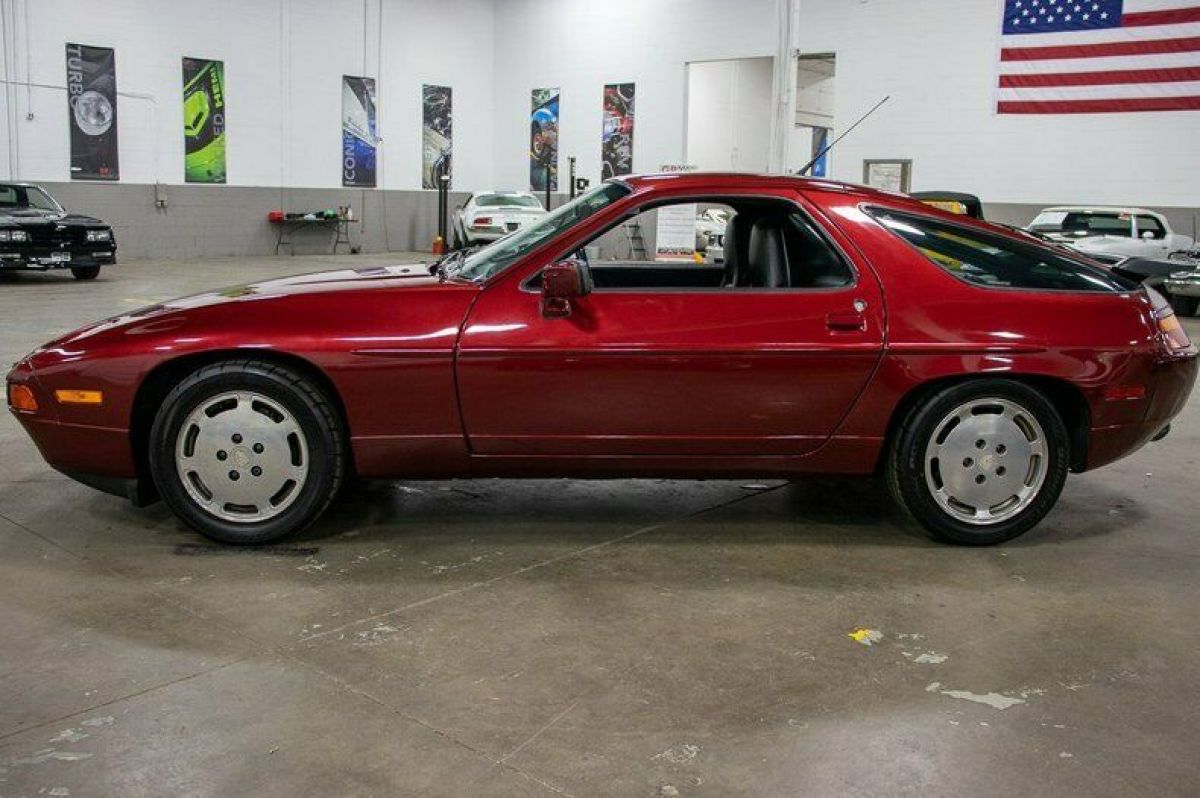 1987 Porsche 928 - photo 2
