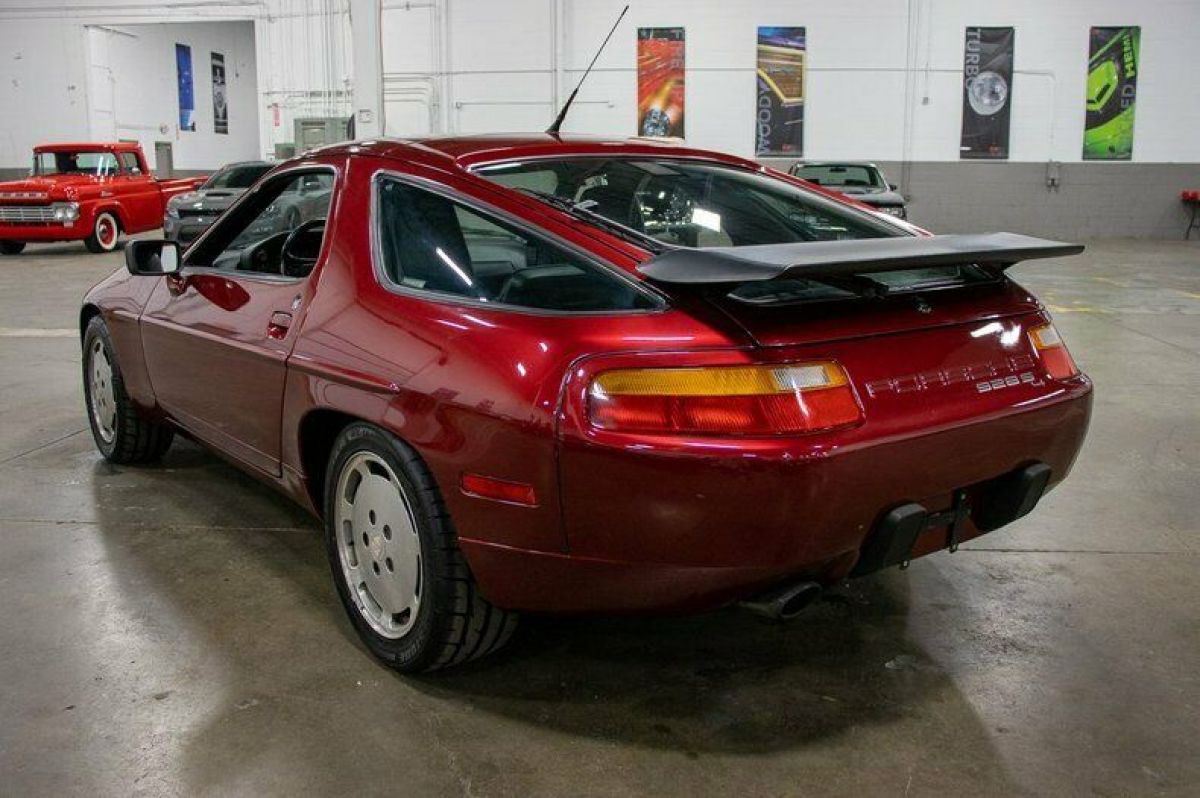 1987 Porsche 928 - photo 3