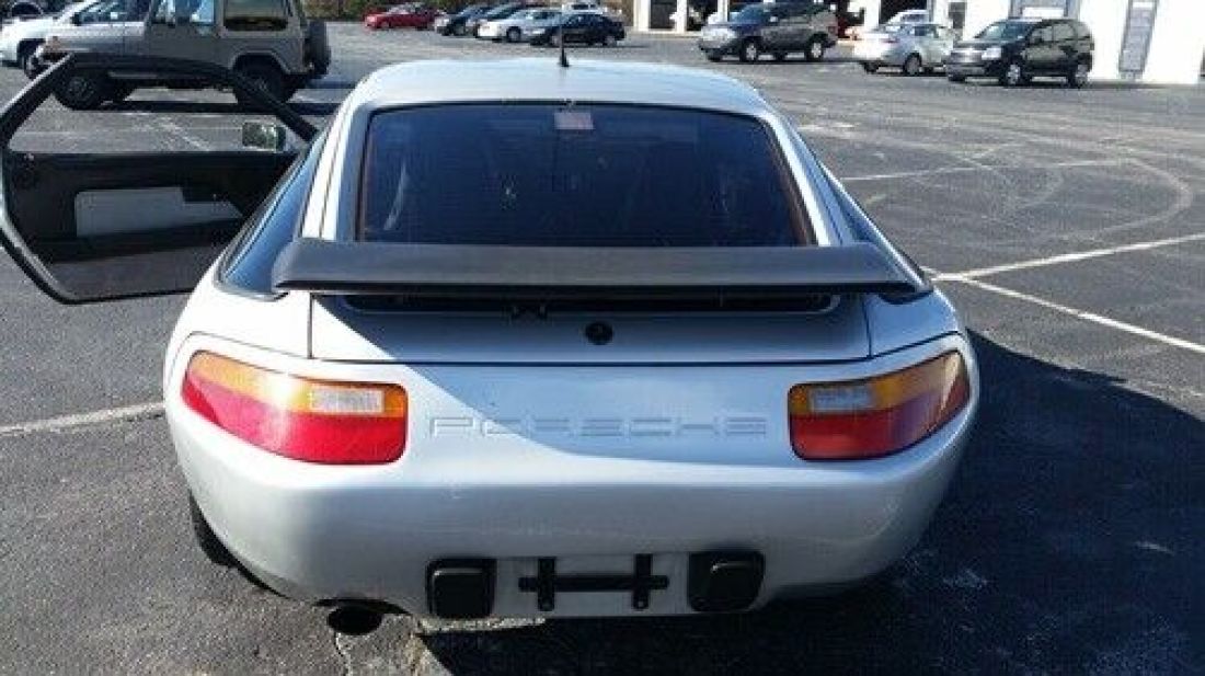 1987 Porsche 928 - photo 9